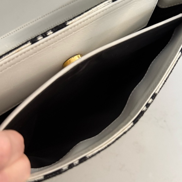 Balmain Signature B Black and White Handbag RARE Style - Picture 8 of 15